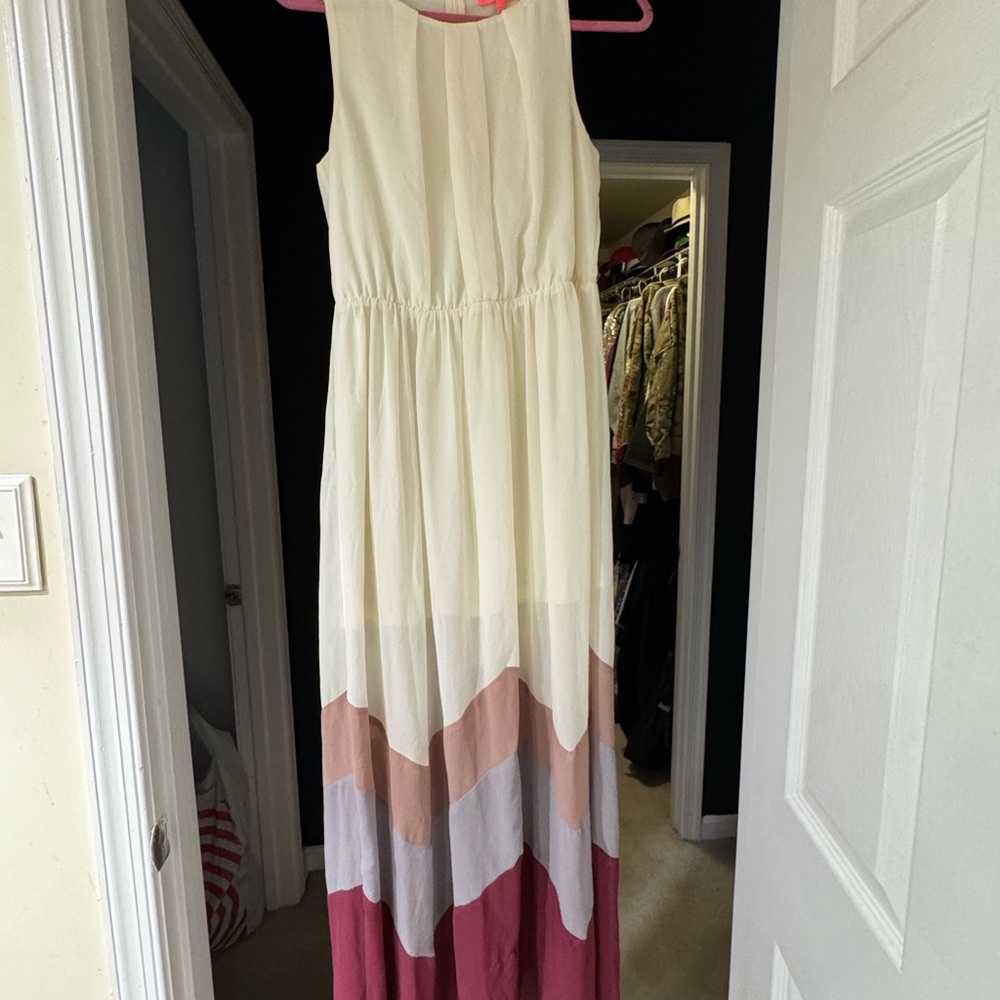 Xtaren Cream Sleeveless Dress